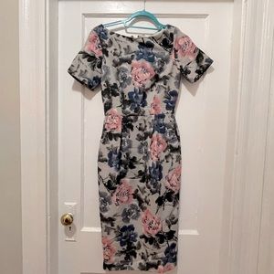 Midi pencil dress with pockets